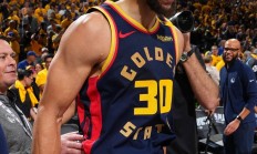 1xBit体育官网入口-NBA梦之队胜出，勇士击败火箭取得西部决赛门票