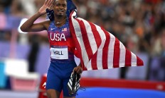 1xBit体育活动-美国田径选手凭实力夺得第一名