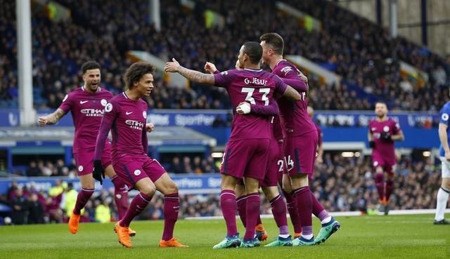 包含西部球队势不可挡，横扫对手斩获胜利的词条