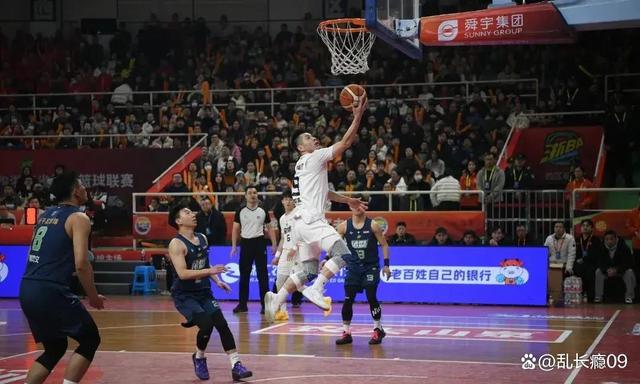 球队在本轮比赛中完美防守反击成功